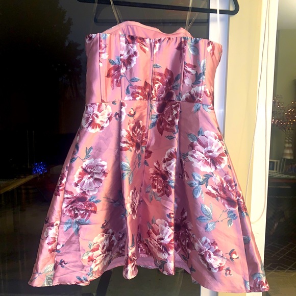 Floral strapless formal dress - Picture 2 of 2